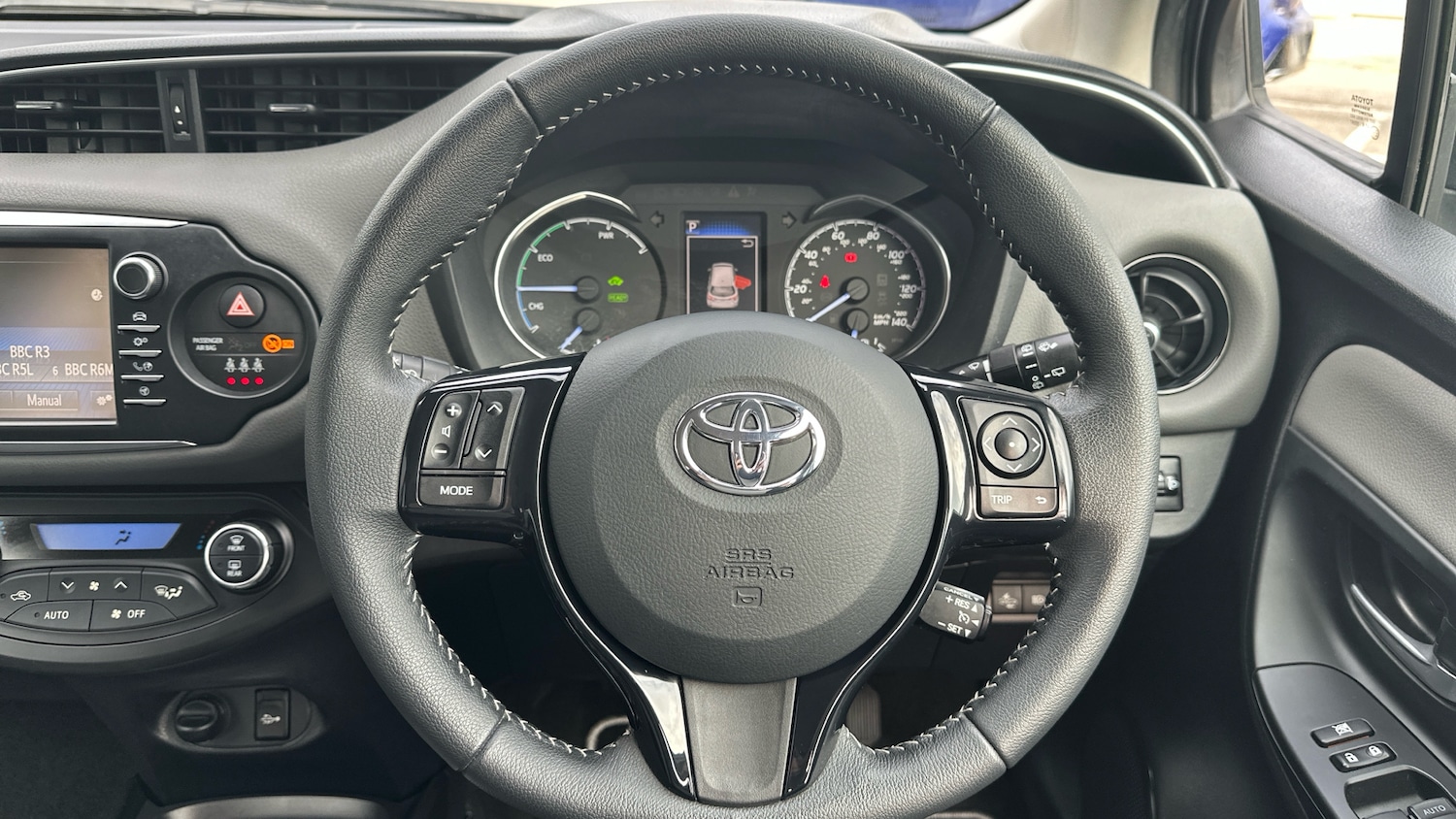 Used Toyota Yaris 2018 for sale - 76490351: Photo 8