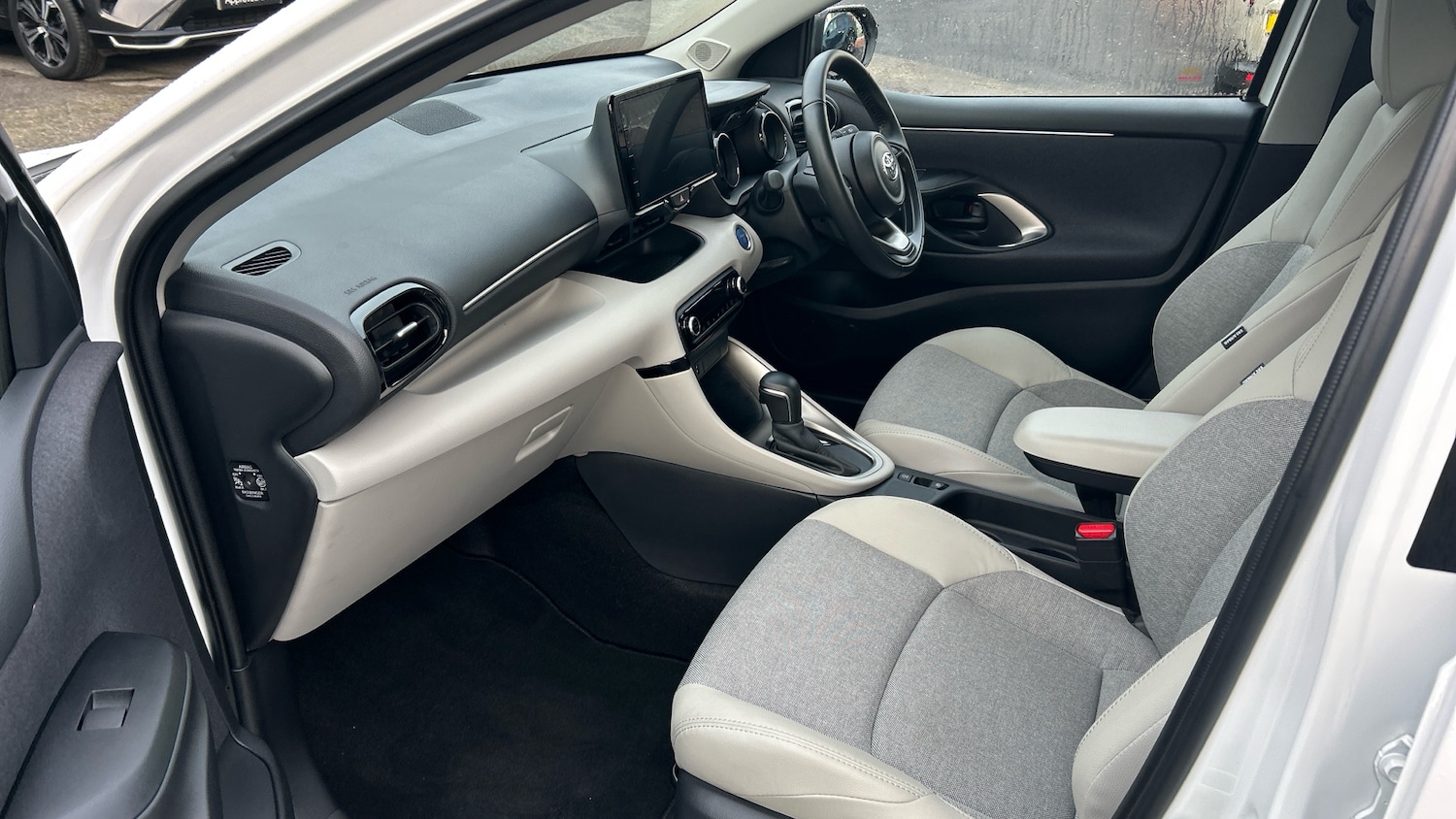 Used Toyota Yaris 2023 for sale - 77113294: Photo 10