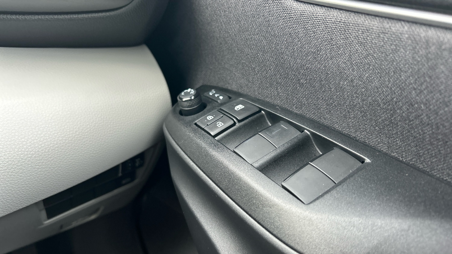 Used Toyota Yaris 2023 for sale - 77113294: Photo 33