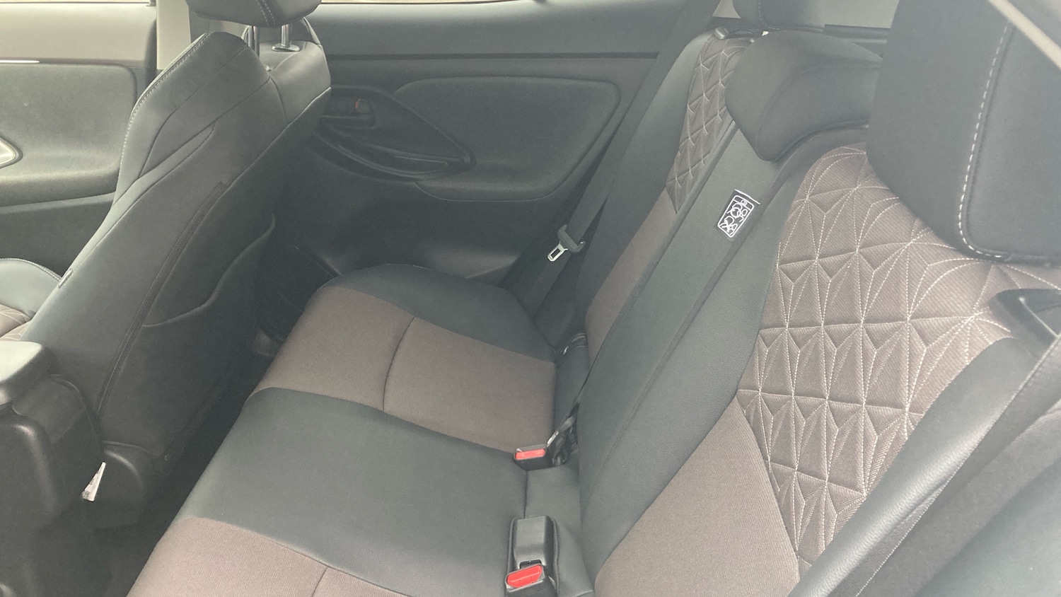 Used Toyota Yaris Cross 2022 for sale - 78065020: Photo 13