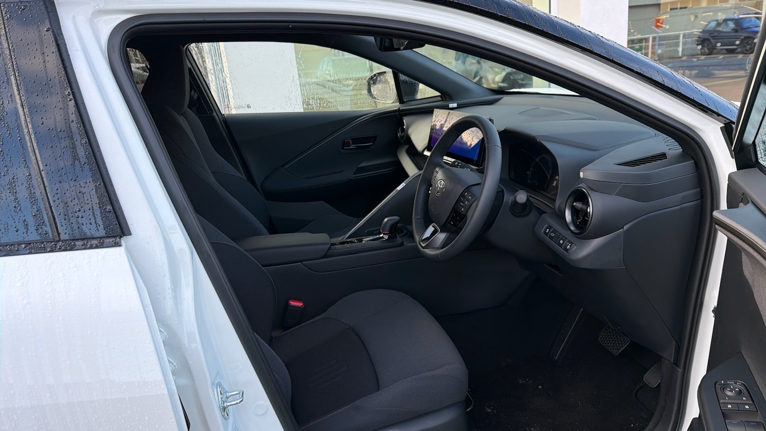 Used Toyota C-HR 2025 for sale - 76881517: Photo 11