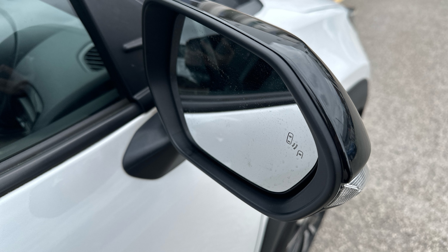 Used Toyota Yaris Cross 2022 for sale - 77834266: Photo 40