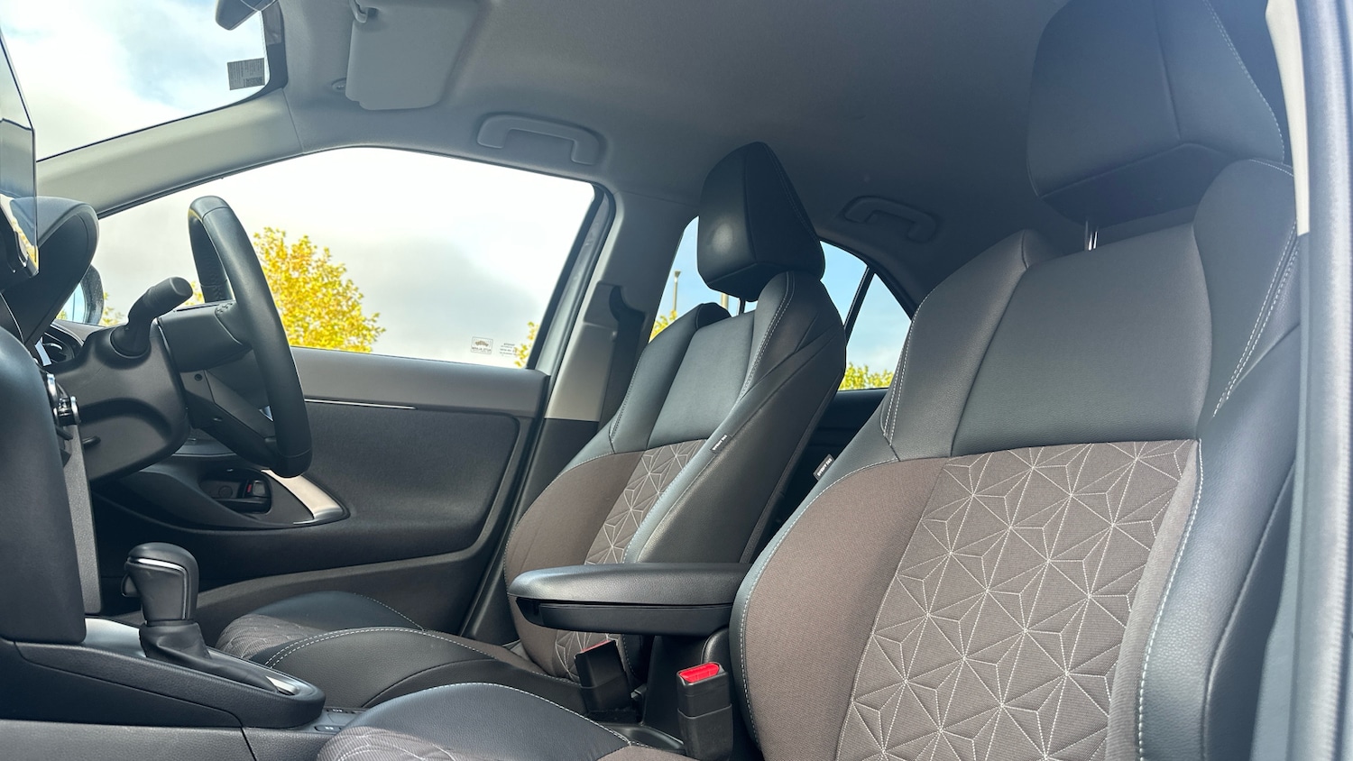 Used Toyota Yaris Cross 2023 for sale - 76265907: Photo 32