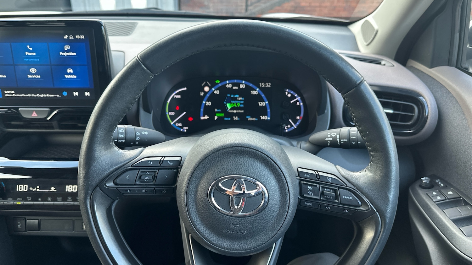 Used Toyota Yaris Cross 2023 for sale - 76265907: Photo 8