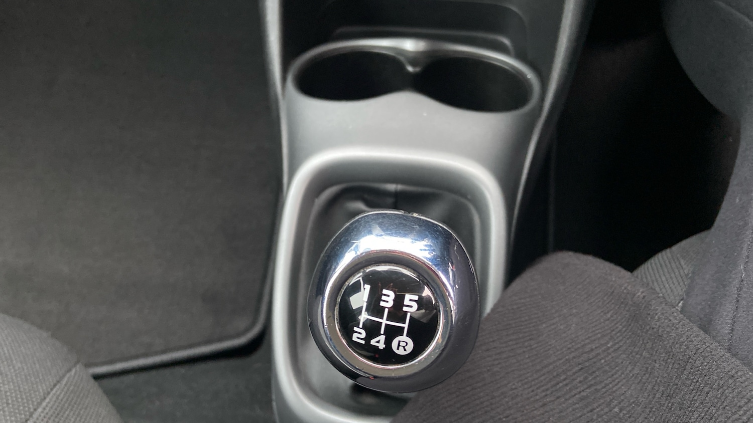 Used Toyota AYGO 2019 for sale - 77763336: Photo 22