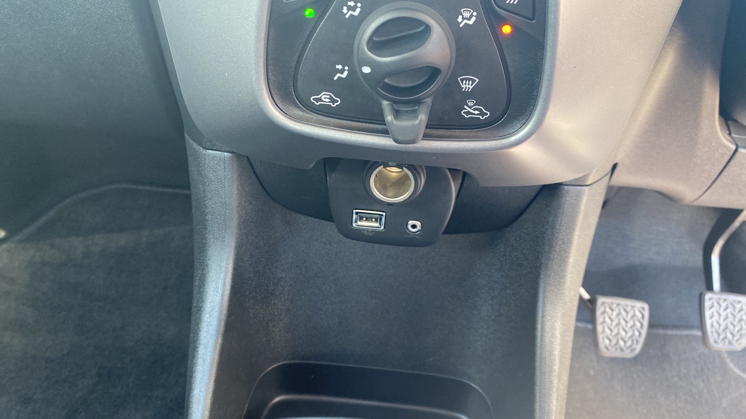 Used Toyota AYGO 2019 for sale - 77763336: Photo 43