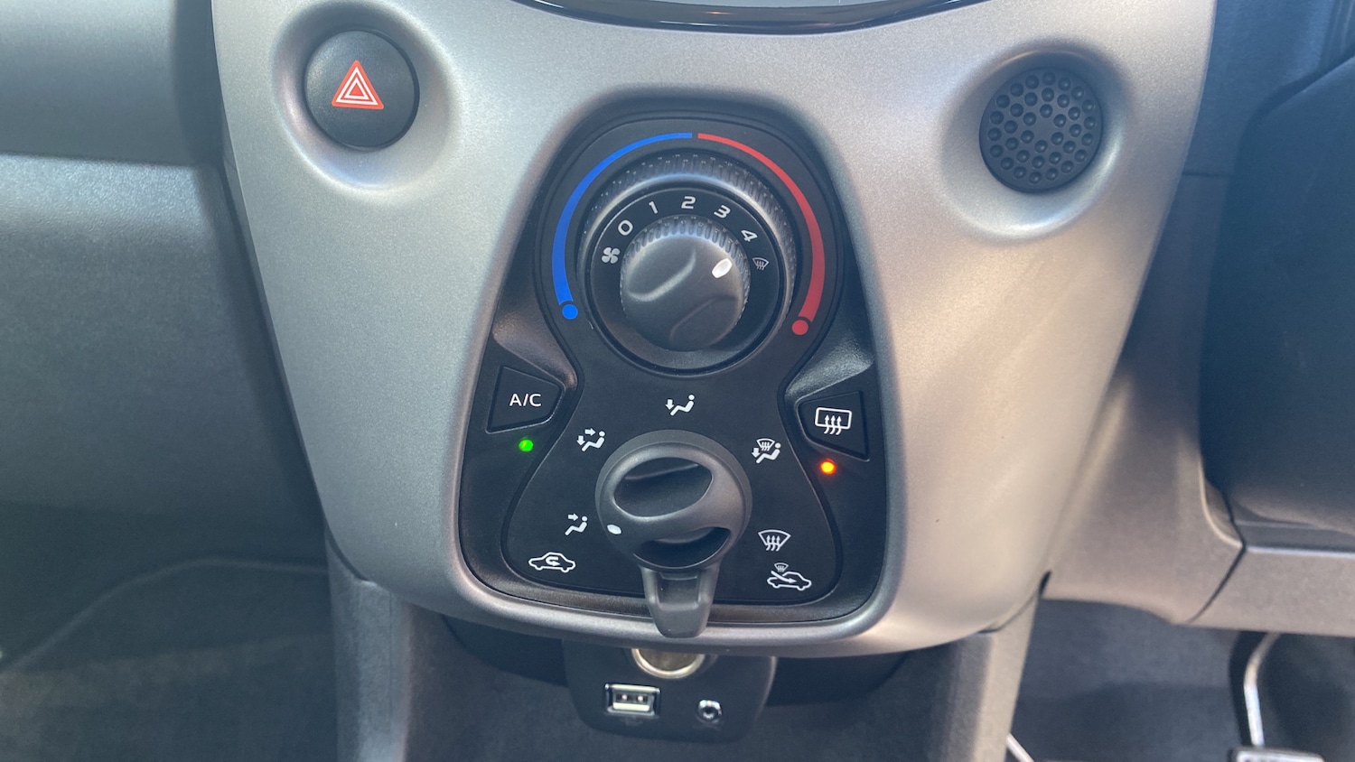Used Toyota AYGO 2019 for sale - 77763336: Photo 44