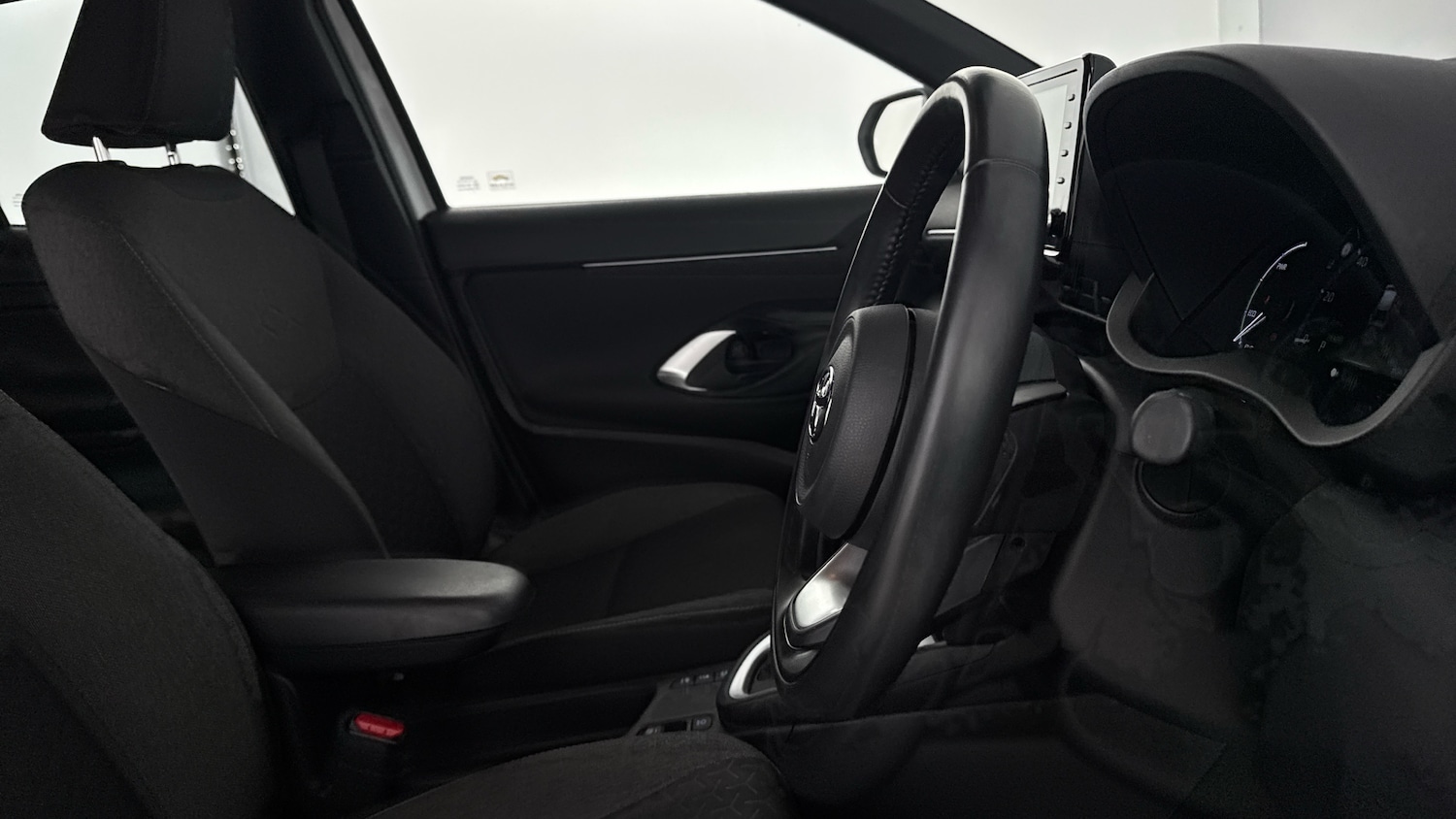 Used Toyota Yaris Cross 2022 for sale - 76903854: Photo 11