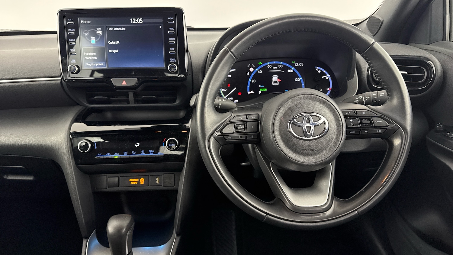 Used Toyota Yaris Cross 2022 for sale - 76903854: Photo 6