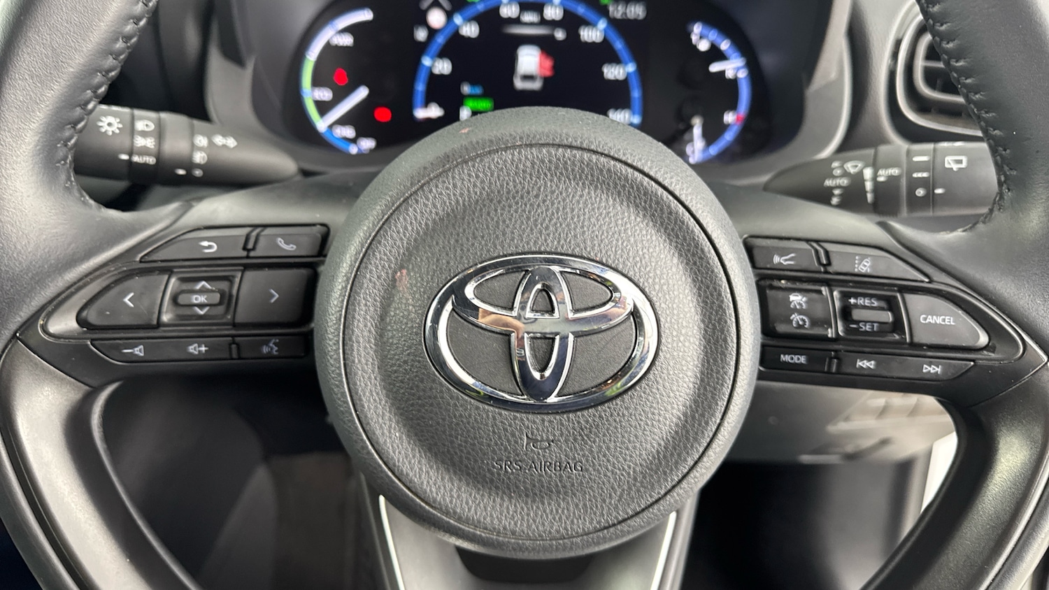 Used Toyota Yaris Cross 2022 for sale - 76903854: Photo 8