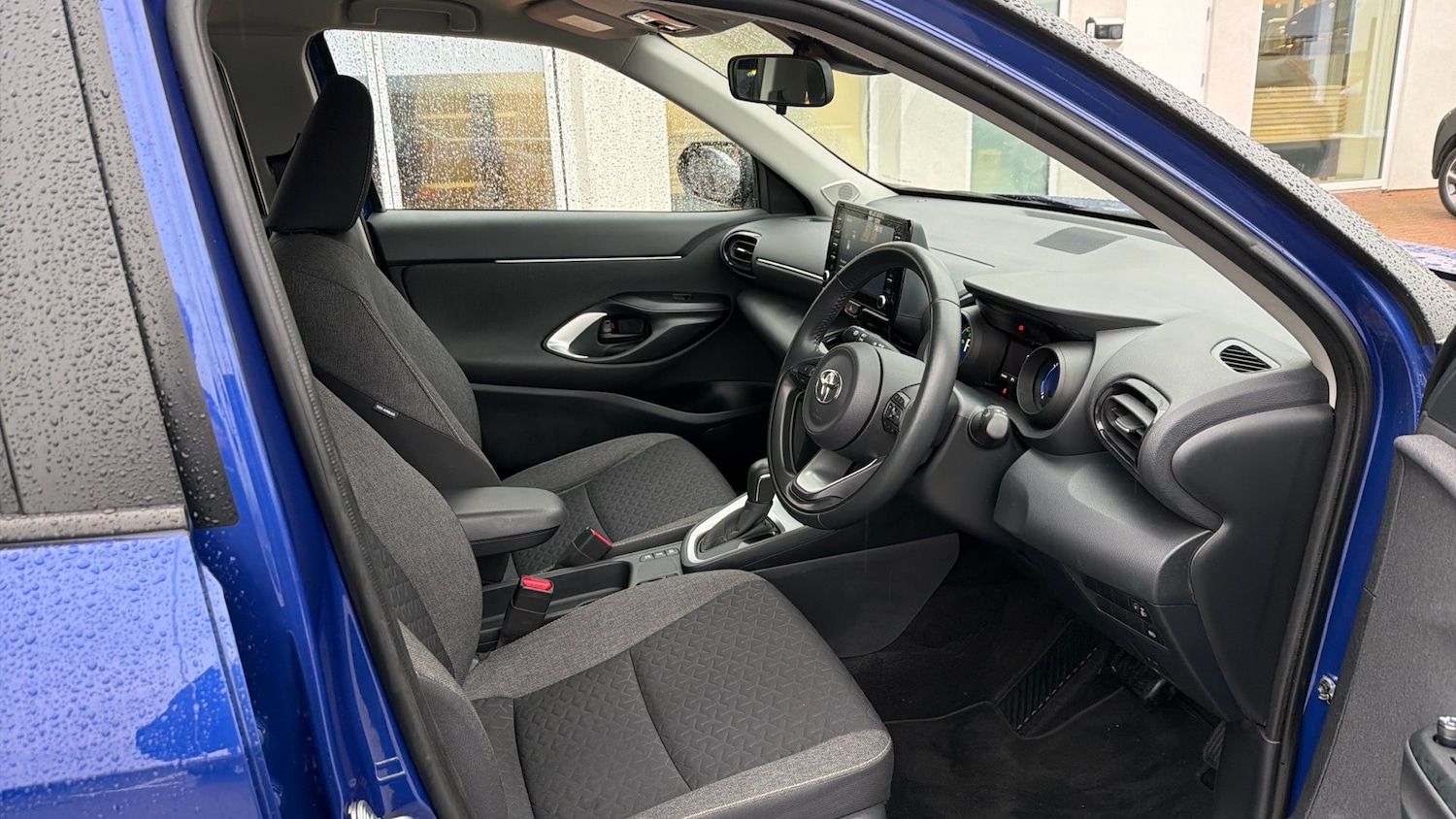 Used Toyota Yaris Cross 2023 for sale - 77115814: Photo 11