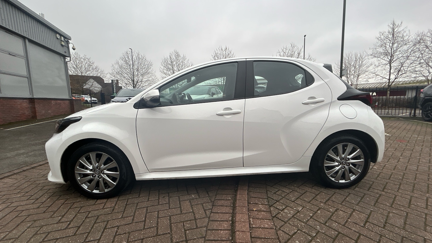 Used Toyota Yaris 2023 for sale - 77288959: Photo 17