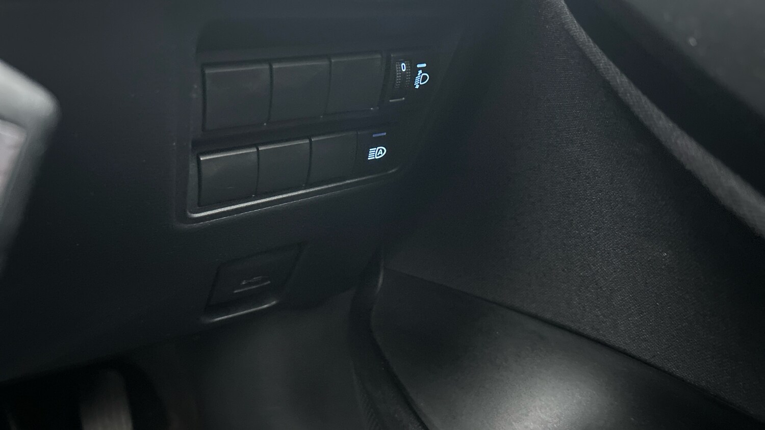 Used Toyota Yaris 2023 for sale - 77288959: Photo 25