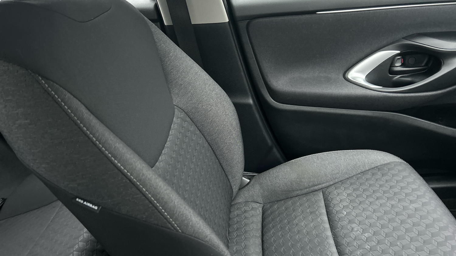 Used Toyota Yaris 2023 for sale - 77288959: Photo 33