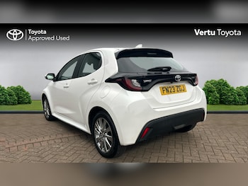 Used Toyota Yaris 2023 for sale - 77288959: Photo