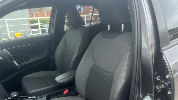 Used Toyota Yaris Cross 2025 for sale - 76219024: Photo 35