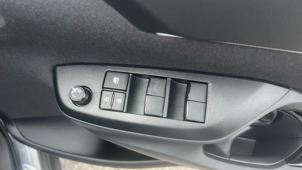 Used Toyota Yaris Cross 2025 for sale - 76219024: Photo 41