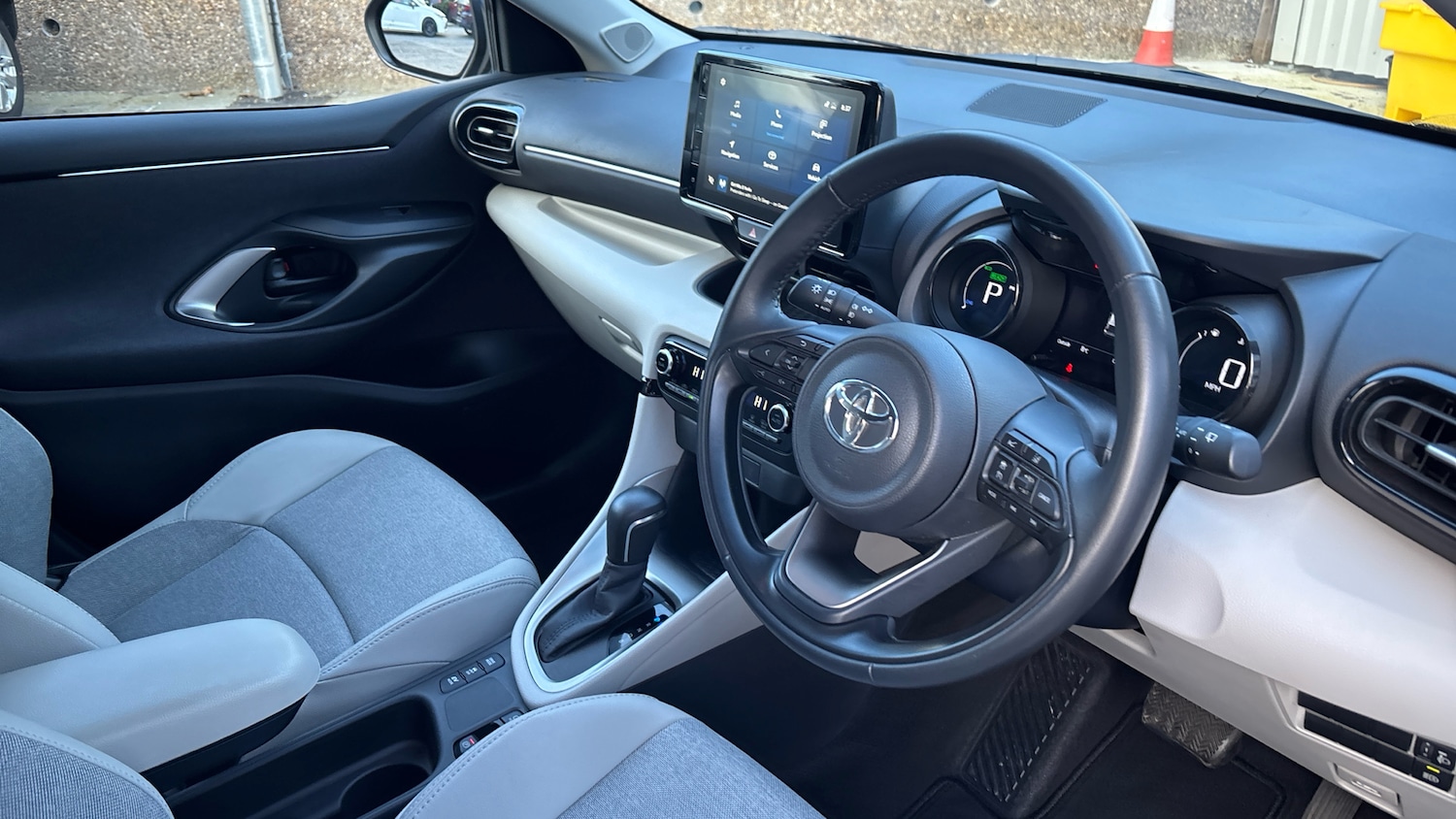 Used Toyota Yaris 2023 for sale - 77983910: Photo 11