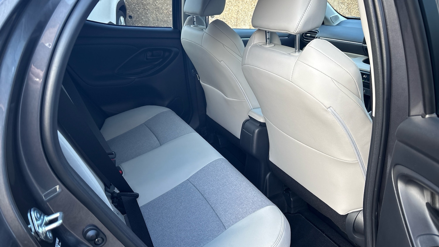 Used Toyota Yaris 2023 for sale - 77983910: Photo 12