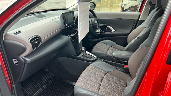Used Toyota Yaris Cross 2024 for sale - 76230802: Photo 10