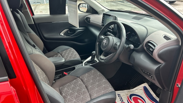 Used Toyota Yaris Cross 2024 for sale - 76230802: Photo 11