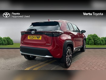 Used Toyota Yaris Cross 2024 for sale - 76230802: Photo 2