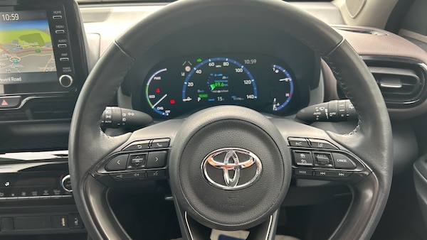 Used Toyota Yaris Cross 2024 for sale - 76230802: Photo 6