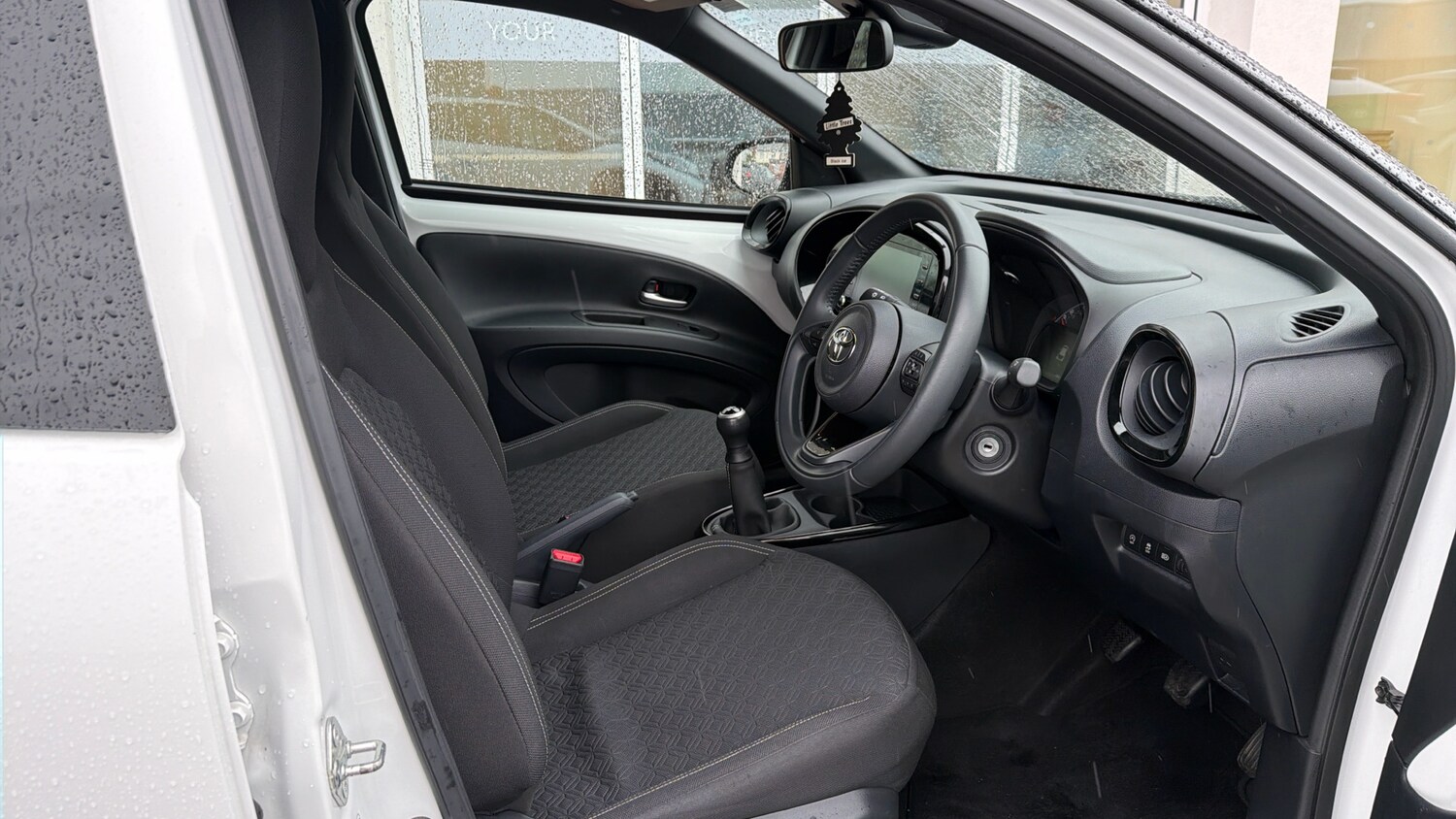 Used Toyota Aygo X 2023 for sale - 77679347: Photo 11