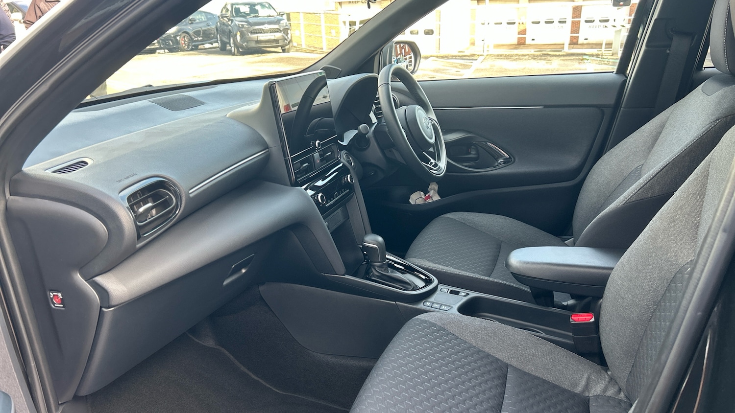 Used Toyota Yaris Cross 2025 for sale - 76461711: Photo 10