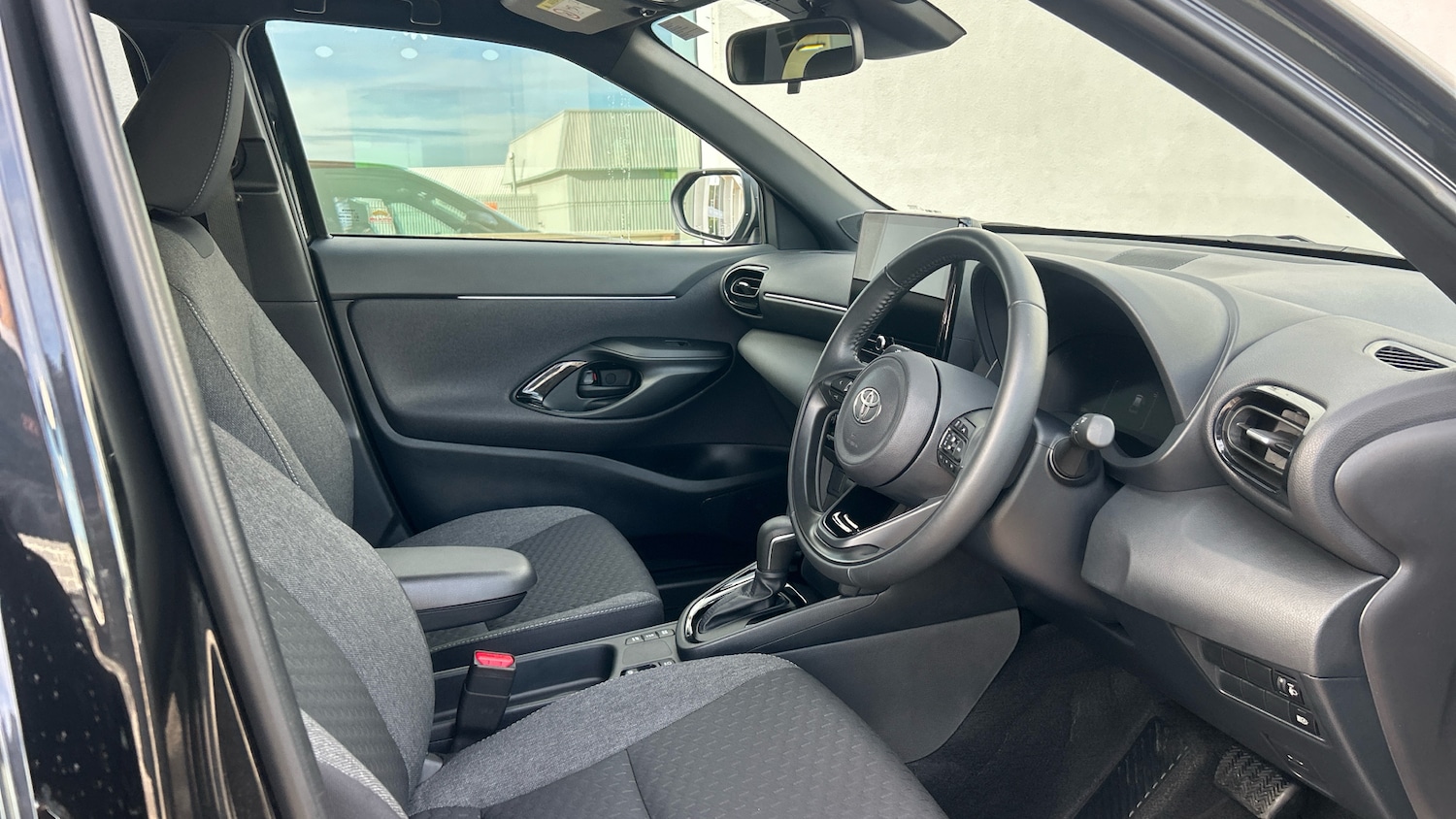 Used Toyota Yaris Cross 2025 for sale - 76461711: Photo 11