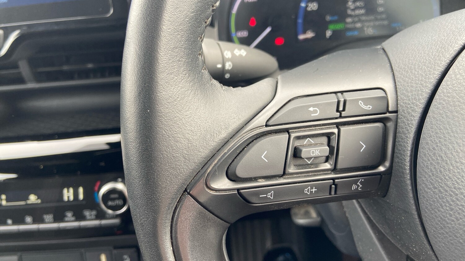 Used Toyota Yaris Cross 2022 for sale - 78190914: Photo 34