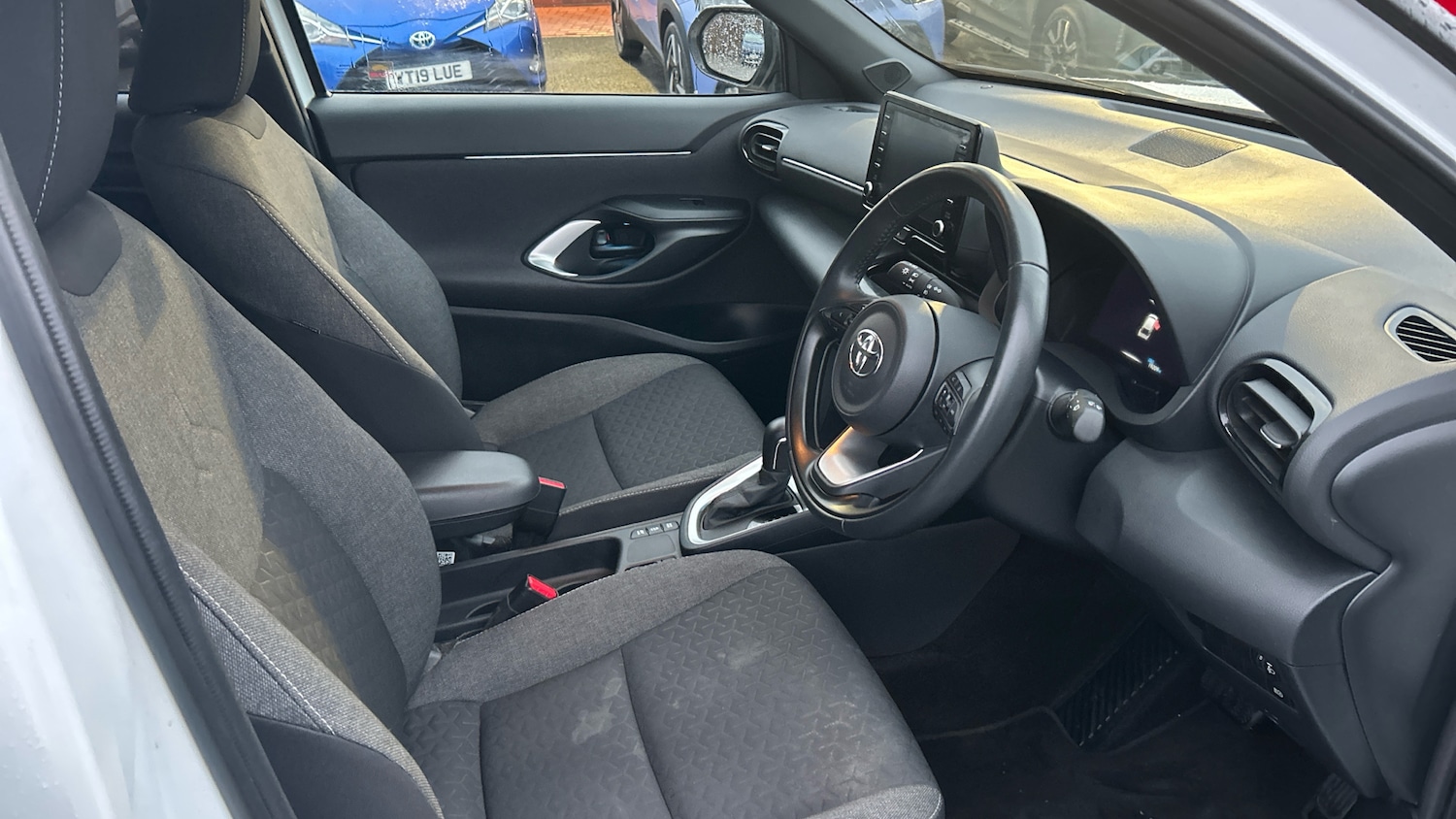 Used Toyota Yaris Cross 2022 for sale - 77365126: Photo 11