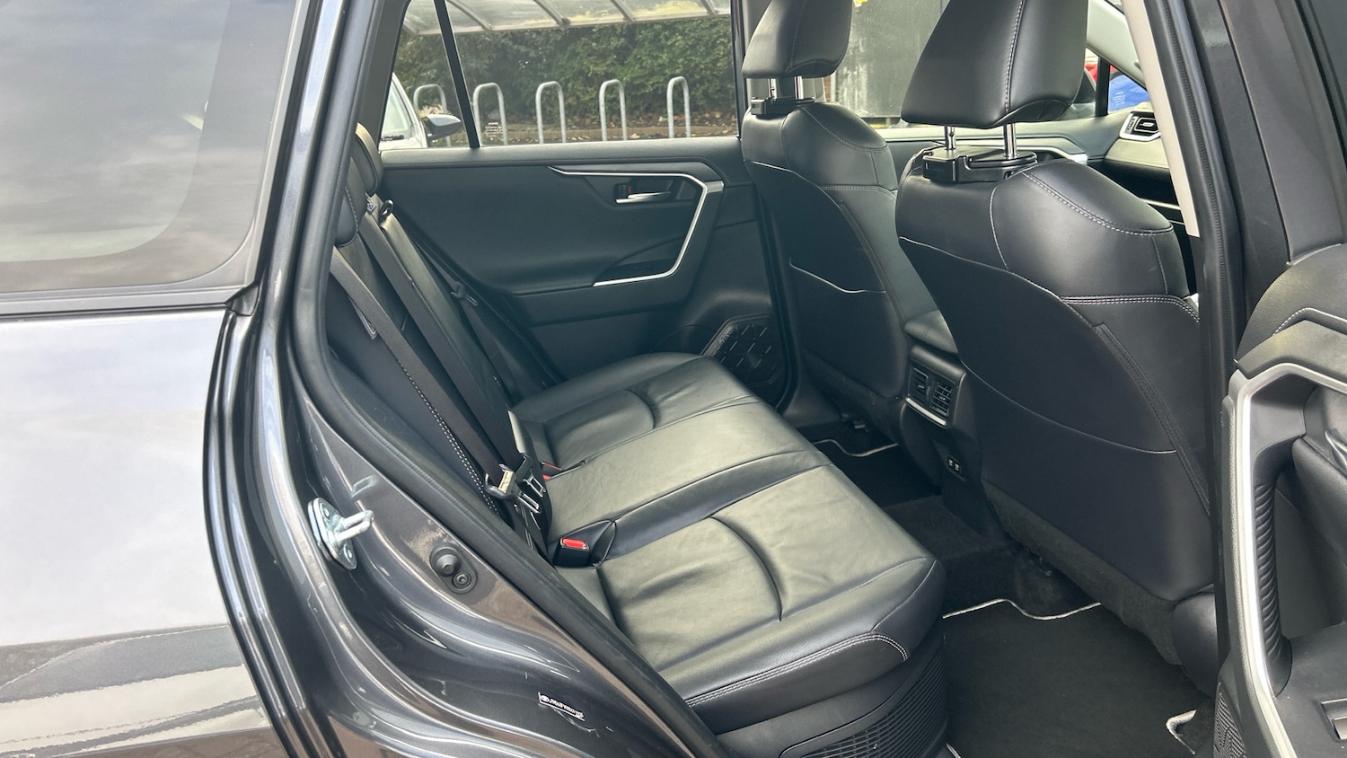 Used Toyota RAV4 2021 for sale - 76882296: Photo 12