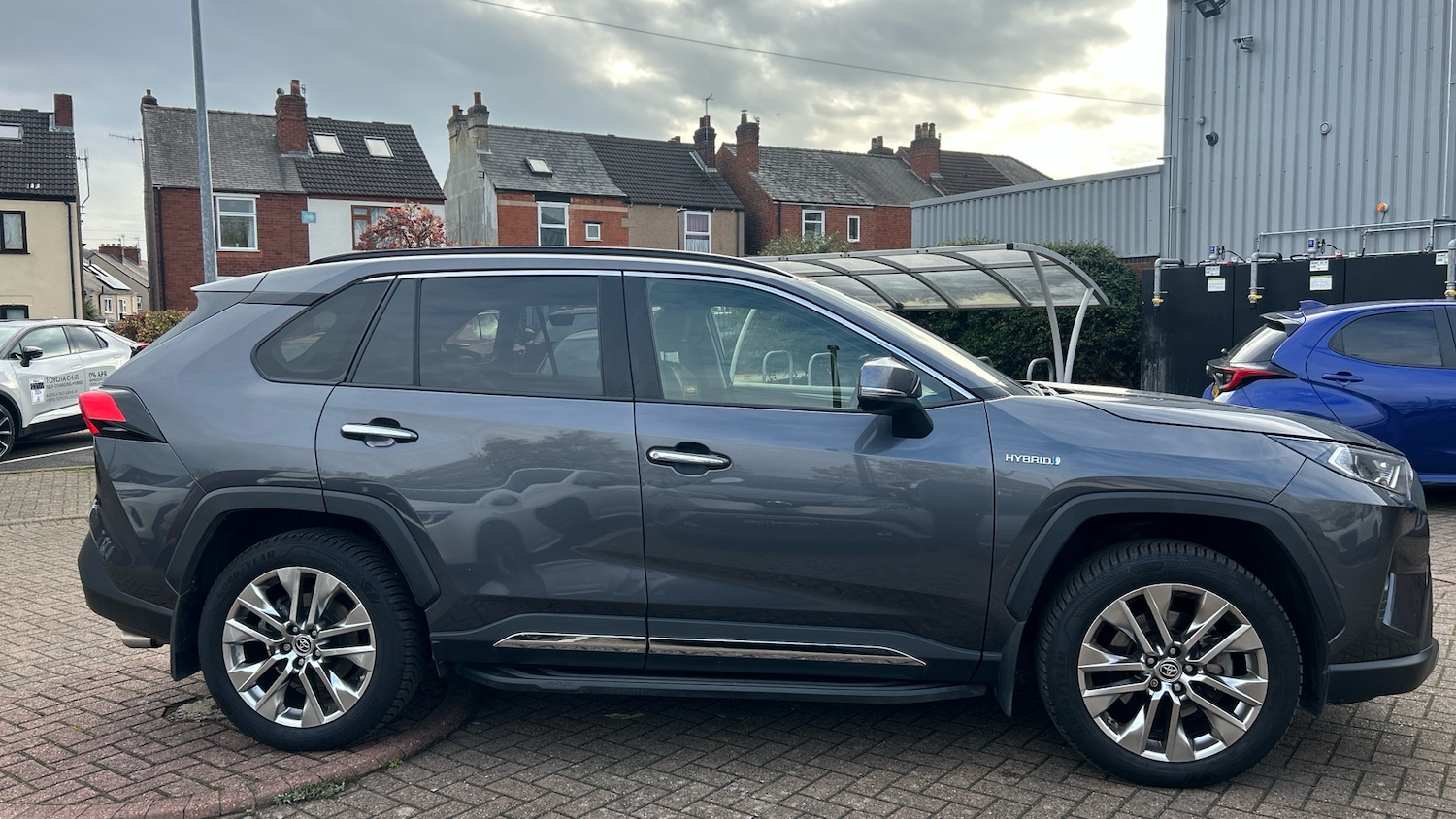 Used Toyota RAV4 2021 for sale - 76882296: Photo 16