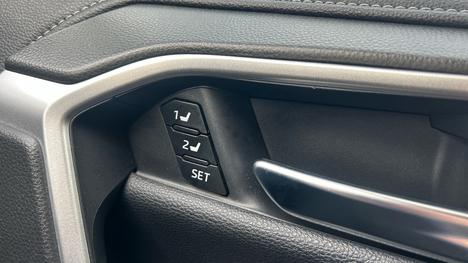 Used Toyota RAV4 2021 for sale - 76882296: Photo 25