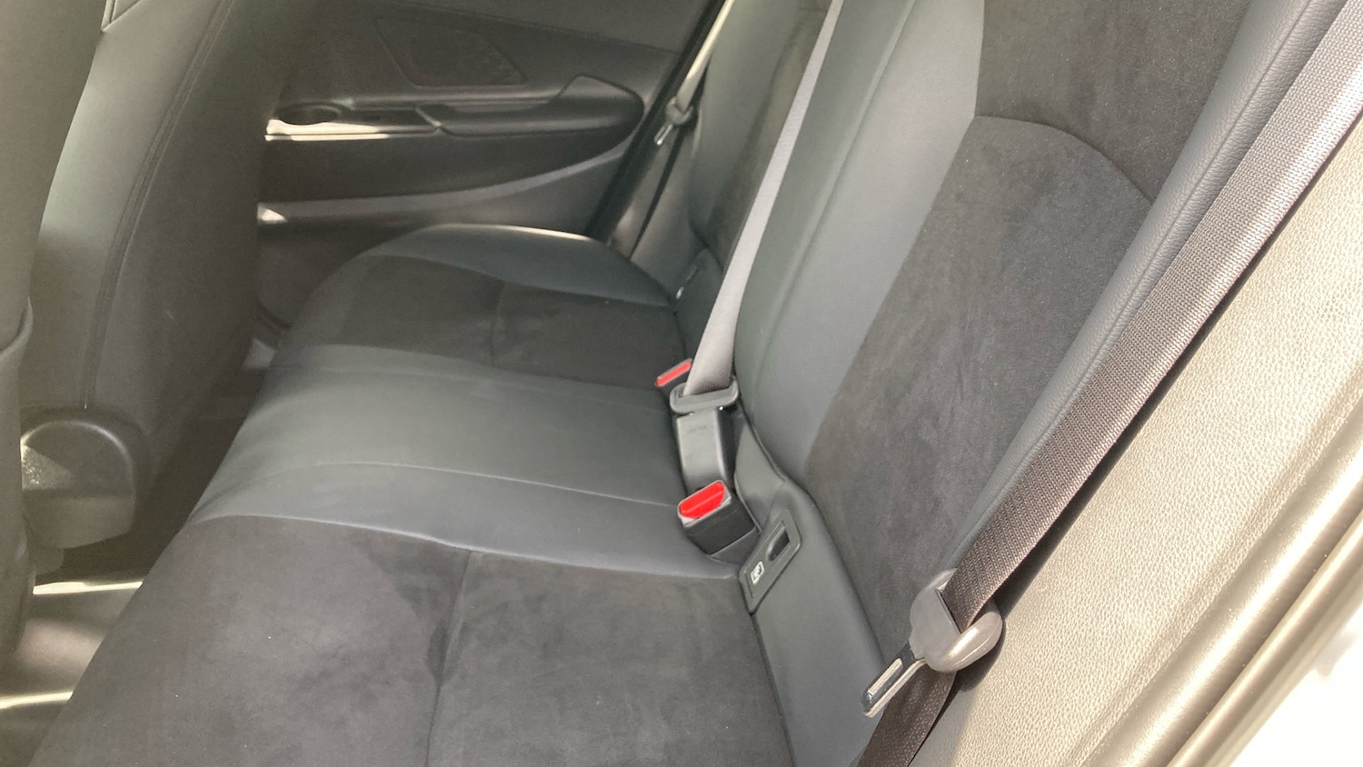 Used Toyota C-HR 2024 for sale - 76263769: Photo 23