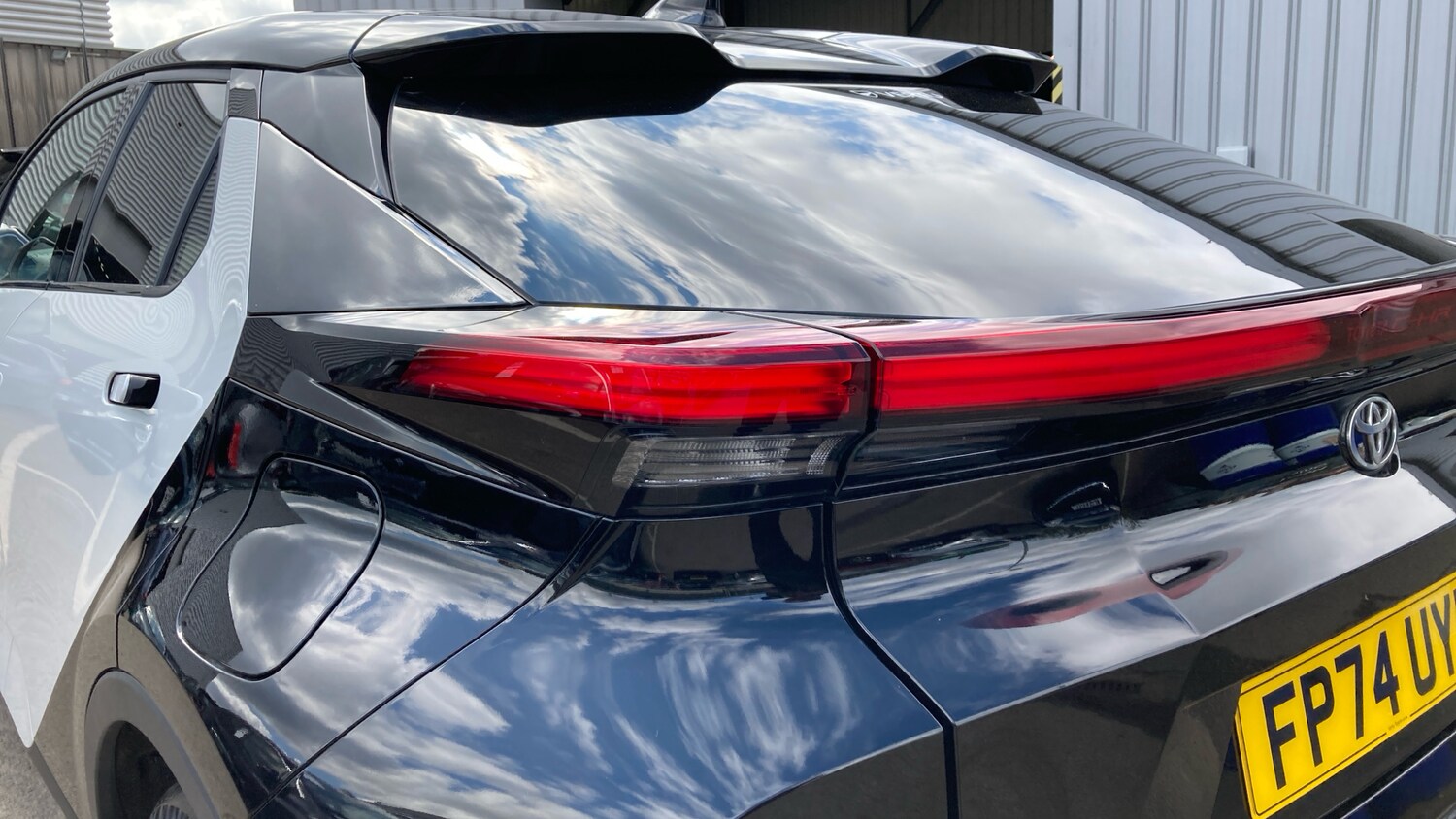 Used Toyota C-HR 2024 for sale - 76263769: Photo 24