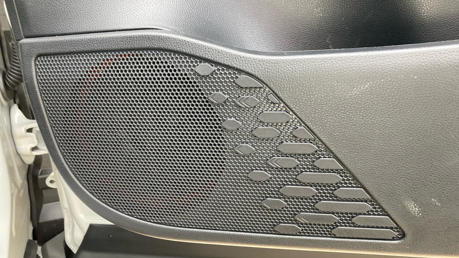 Used Toyota C-HR 2024 for sale - 76263769: Photo 35