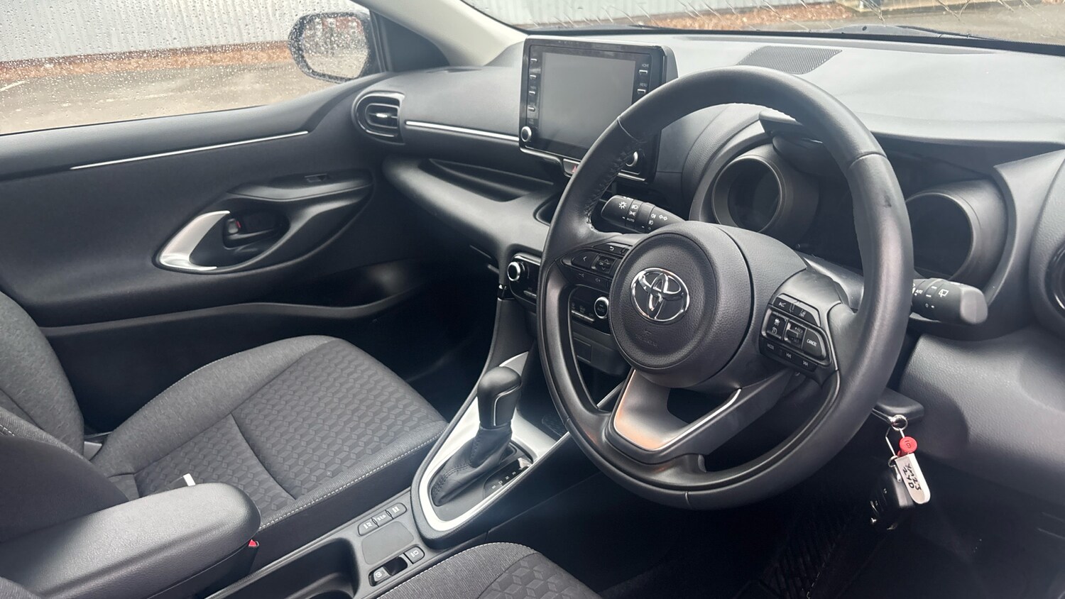 Used Toyota Yaris 2023 for sale - 77350321: Photo 11