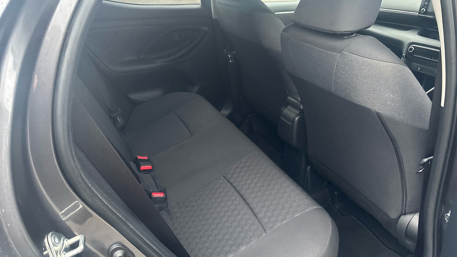 Used Toyota Yaris 2023 for sale - 77350321: Photo 12