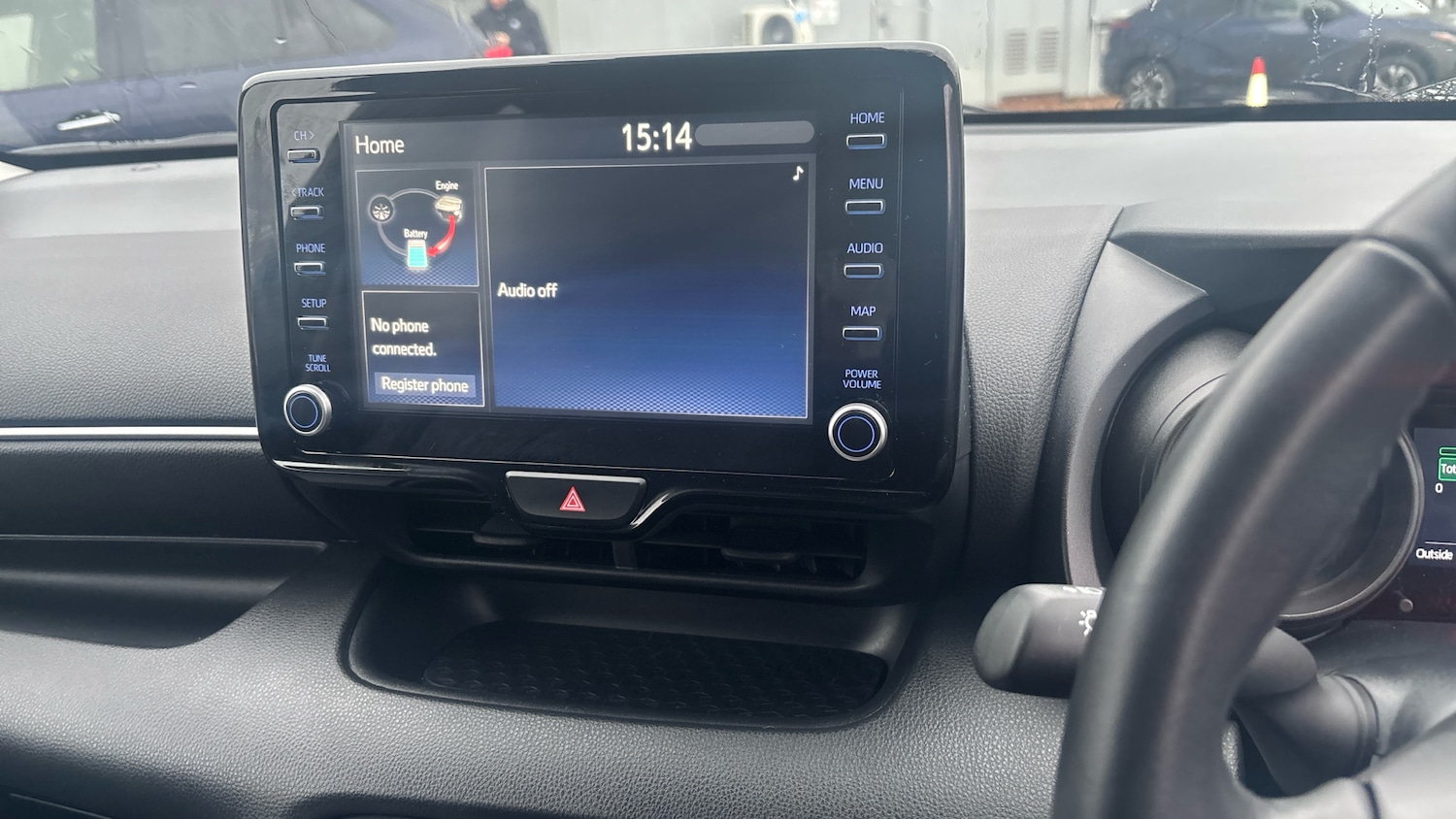 Used Toyota Yaris 2023 for sale - 77350321: Photo 21