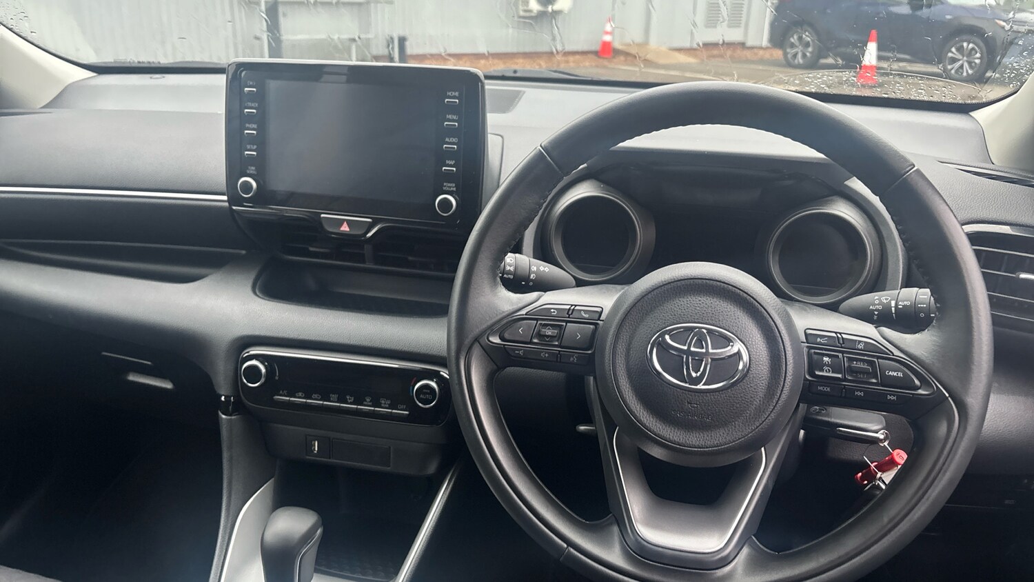 Used Toyota Yaris 2023 for sale - 77350321: Photo 6