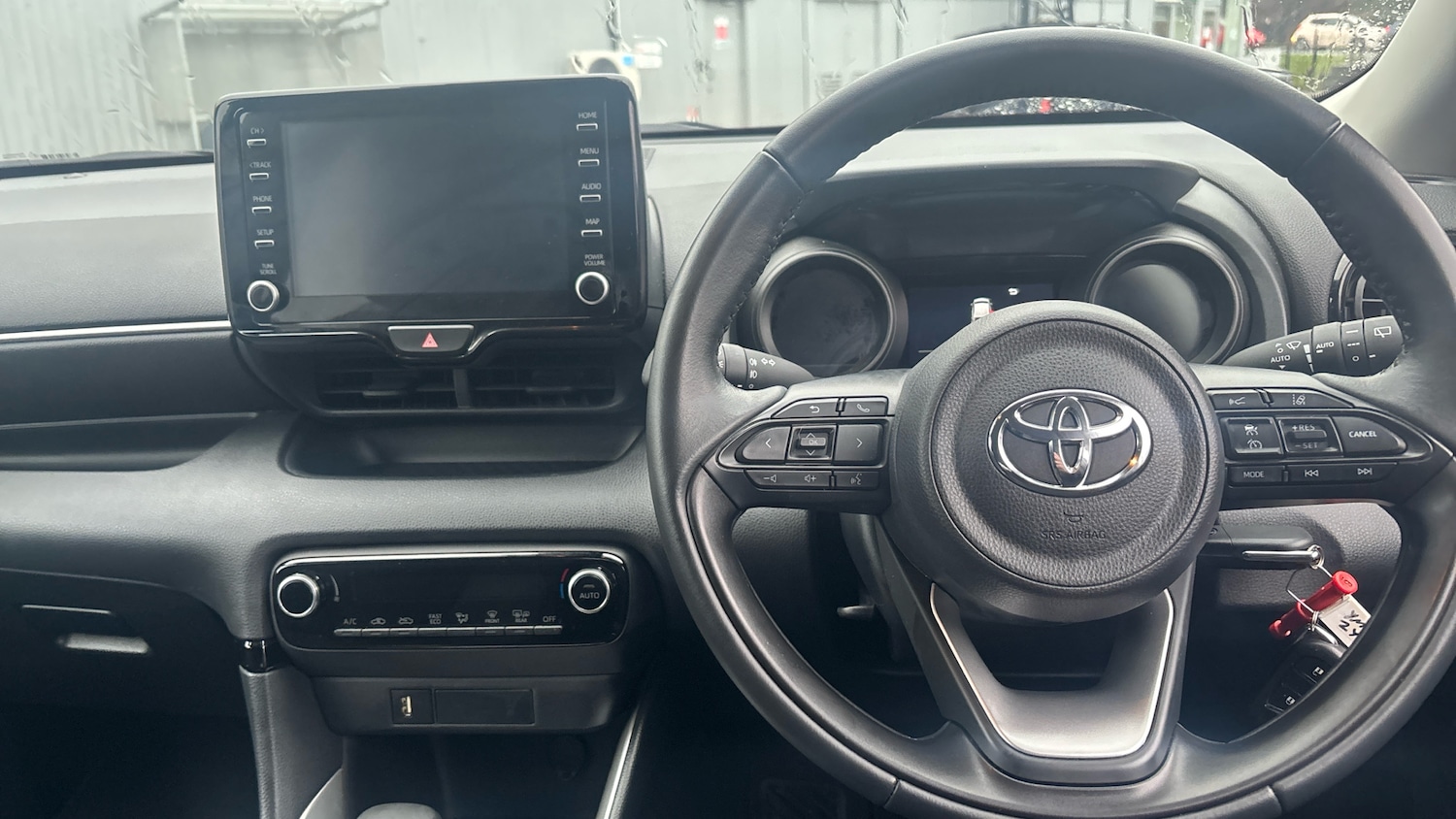 Used Toyota Yaris 2023 for sale - 77350321: Photo 8