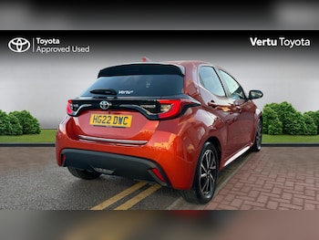 Used Toyota Yaris 2022 for sale - 76796796: Photo