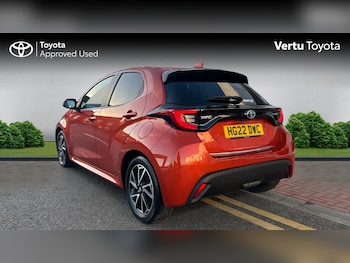 Used Toyota Yaris 2022 for sale - 76796796: Photo