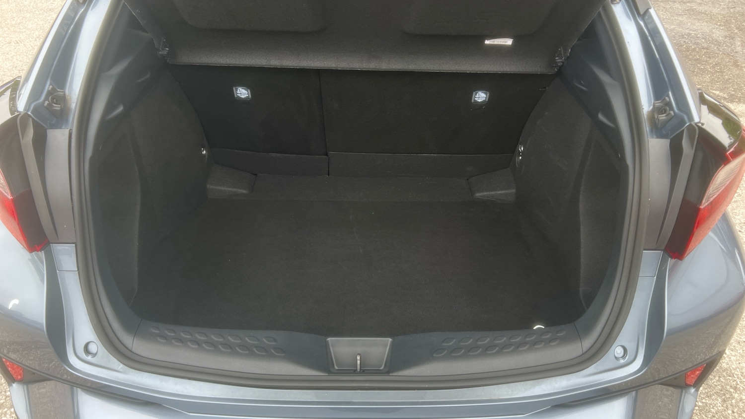 Used Toyota C-HR 2022 for sale - 76344562: Photo 14