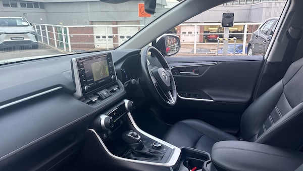 Used Toyota RAV4 2020 for sale - 76319520: Photo 10