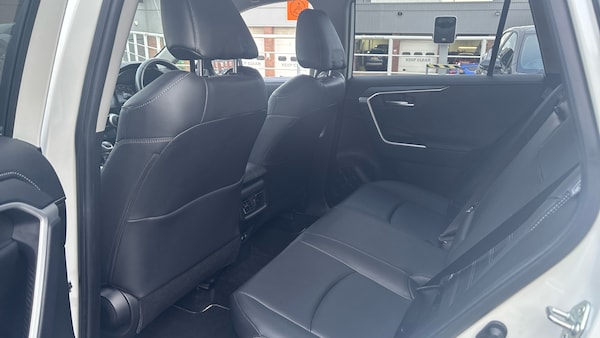 Used Toyota RAV4 2020 for sale - 76319520: Photo 13
