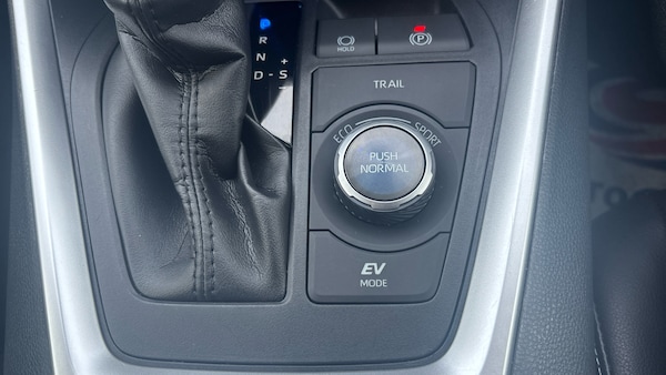 Used Toyota RAV4 2020 for sale - 76319520: Photo 27