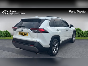 Used Toyota RAV4 2020 for sale - 76319520: Photo 2